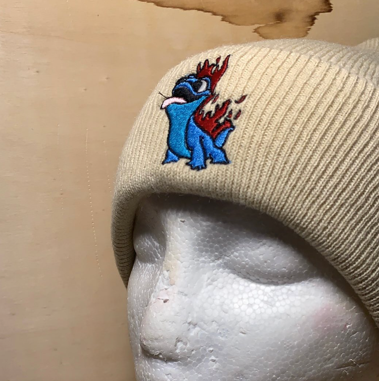 Cappello invernale ricamato personalizzabile