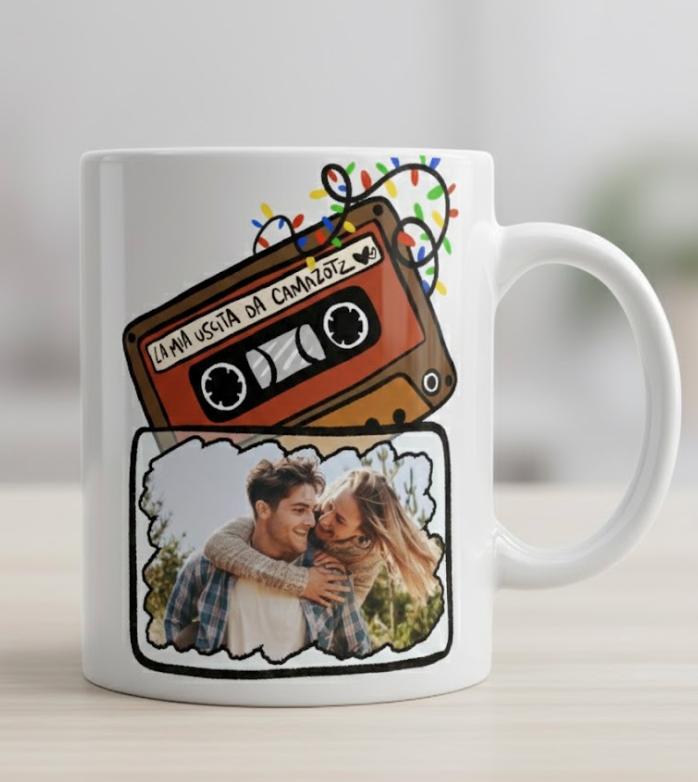 tazza in ceramica uscita da camazotz con grafica personalizzabile