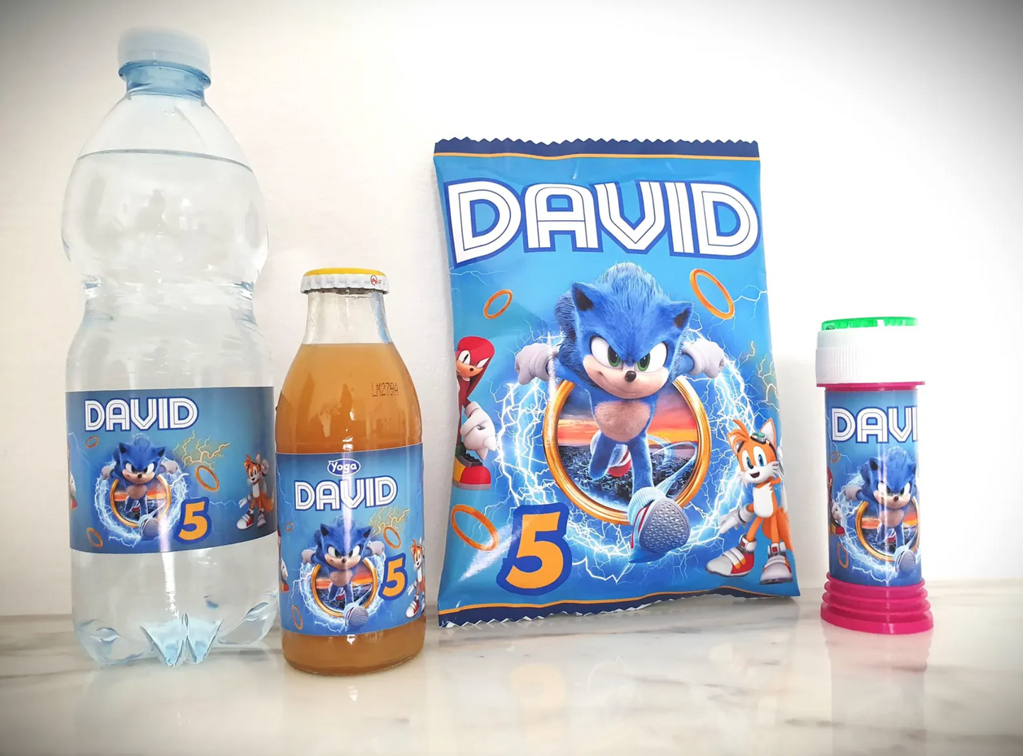 Etichette Adesive Personalizzate: La Soluzione DIY per i Tuoi Party Kit